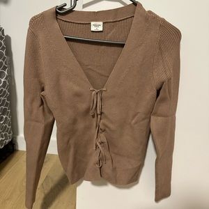 Abercrombie & Fitch lace-up sweater. Size M.